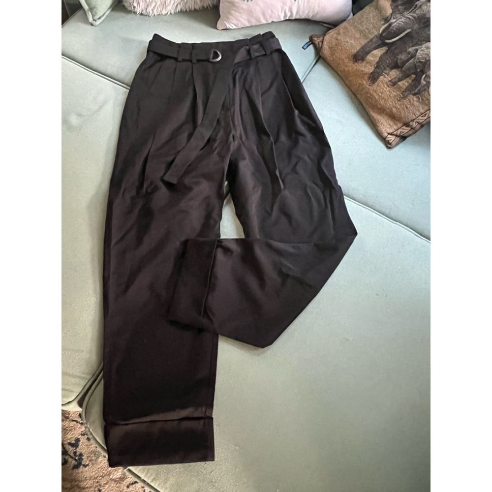 NWTs!!! Elizabeth and James BLACK Slacks (size: 6)